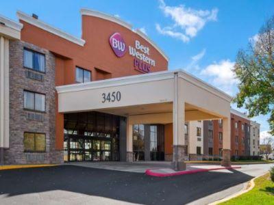 Western Dakota Ridge Hotel