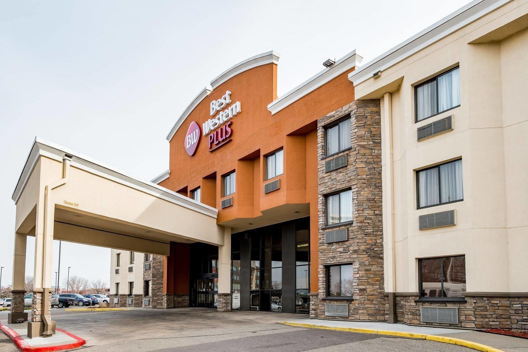Western Dakota Ridge Hotel